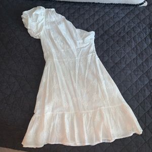 Beautiful white dress.